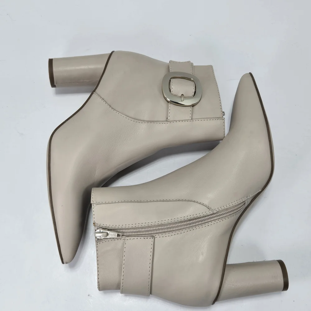 Marian Made In Spain Luxurious Soft Leather Beige Ankle Boots Size EU 37 US 6